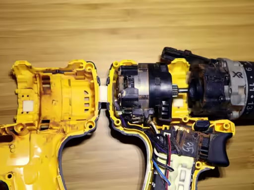 Llave de impacto eléctrica con motor convencional de escobillas de carbón